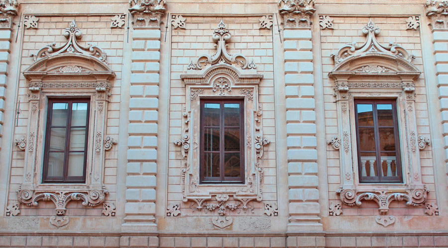 Pietra leccese utilizzata su palazzo dei celestini a Lecce