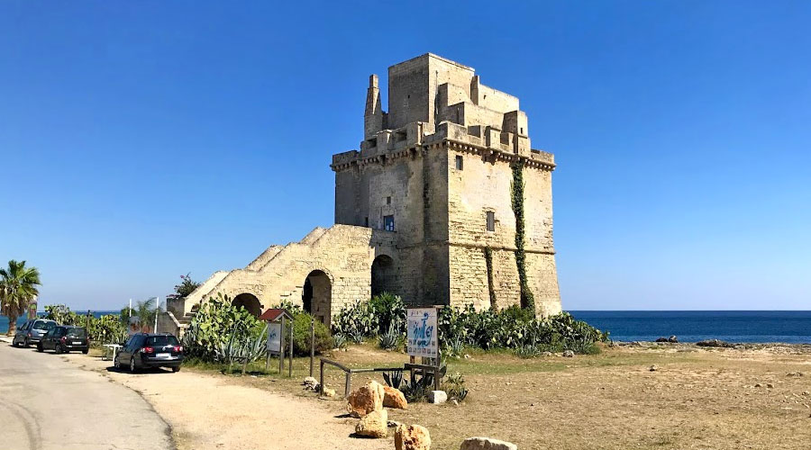 La Torre Colimena a nord di Punta Prosciutto